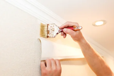 Pose de papier peint à Corbreuse — revêtements muraux et toiles de verre